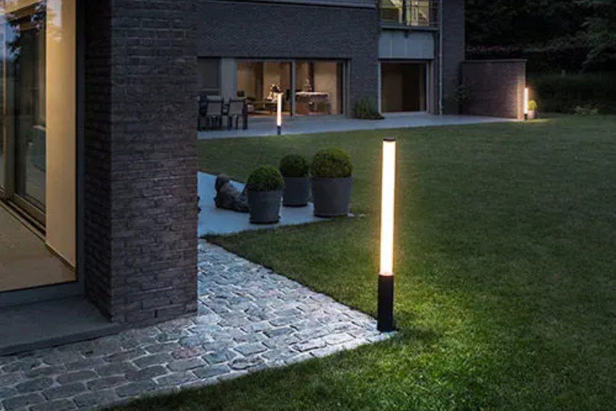 Lumos Trio Bollard Light